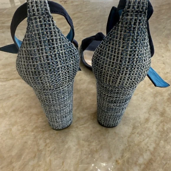 Alexandre Birman Blue Heeled Sandals with Elegant Design